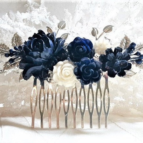 Navy and white wedding hair comb, navy bridal hairpiece, floral hair comb, wedding accessory, wedding jewelry, bridesmaid hairpiece, wedding