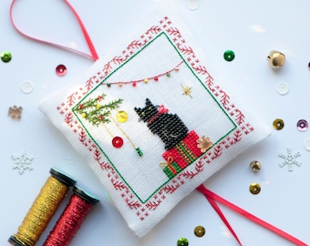 Winter Christmas Cat Decoration Cross Stitch and Beads Digital Pattern (PDF)