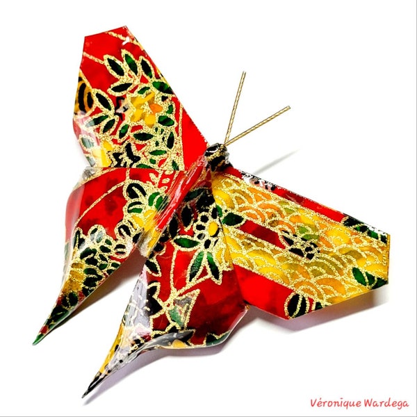 Broche Origami Papillon rouge, motifs végétaux