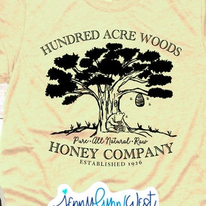 Camisa con miel de Winnie the Pooh SVG de Hundred Acre Woods con letras a mano, silueta prediseñada, descarga de camisas SVG de Pooh, archivo digital, archivo de corte Cricut