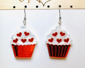 Boucles d'oreilles en acrylique cupcake coeur rouge, boucles d'oreilles tendance pour la Saint-Valentin, boucles d'oreilles amour percées ou à clipser