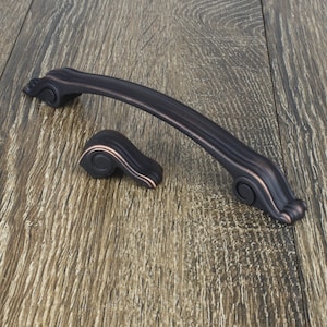 Volute 3 1/2 Inch Center to Center Pull