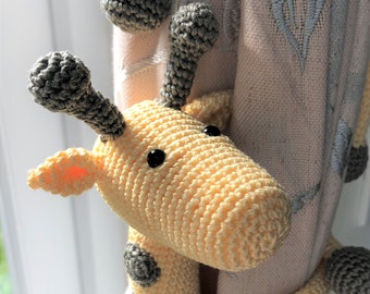Pair of Crochet Giraffe Curtain Tie Backs, Animal Curtain Ties, Nursery Curtain ties