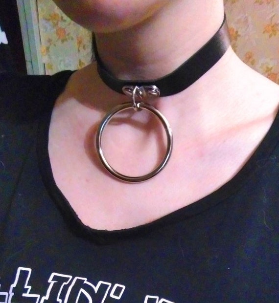 collier ras de cou soumission collier ras de cou soumission