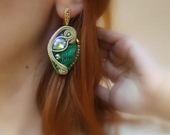 Shibori Silk Soutache-oorbellen: handgemaakte sieraden met kristallen kralen