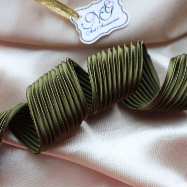 Silk Shibori Ribbon N52, Shibori Ribbon, Natural Silk, Non-toxic paint, shibori jewelry making, Jewelry making and beading, dark green