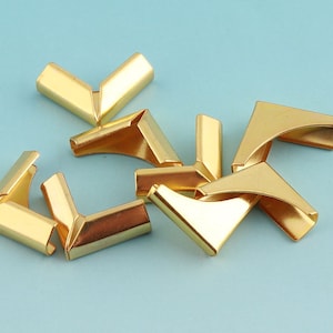 Golden Corners 20pcs 15mm Corner Decorative Leg Corner  Protector Metal Corner Protector Tips Decorative Bracket Book Decoration