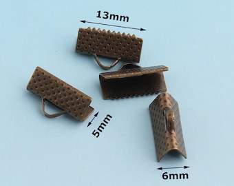 Abrazaderas de bronce del extremo de la cinta 50pcs 1/2 "(13mm) tapón de la cinta cierre cierres de prensa cierres de cuero extremo crimpados borla tapa