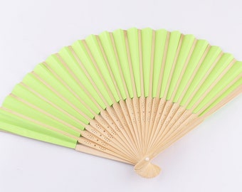 Hand Fans Solid Green Fans Chinese Paper Fans Bamboo Folding Fans voor bruiloft, cadeau, Party Summer Accessoires Cadeau voor haar
