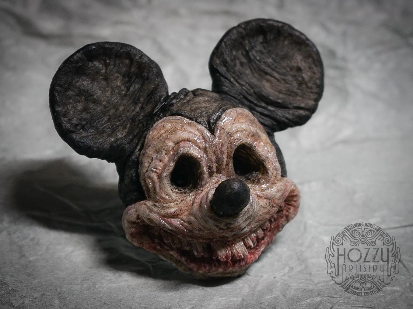 Horror Mickey Mouse Magnet Keyholder: Oblitus Casa FNATI Hand