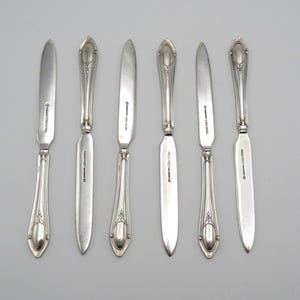 Set of 6 Quality Vintage Mappin & Webb Silver Plated &#39;Princes Plate&#39; Dessert Knives. c.1928