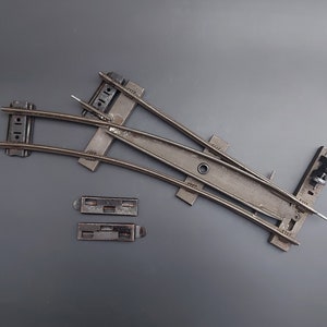 Vintage Hornby ‘O Gauge’ Tinplate Model Railway Banked Rail Left Hand Points with Connecting Plates.  1930s