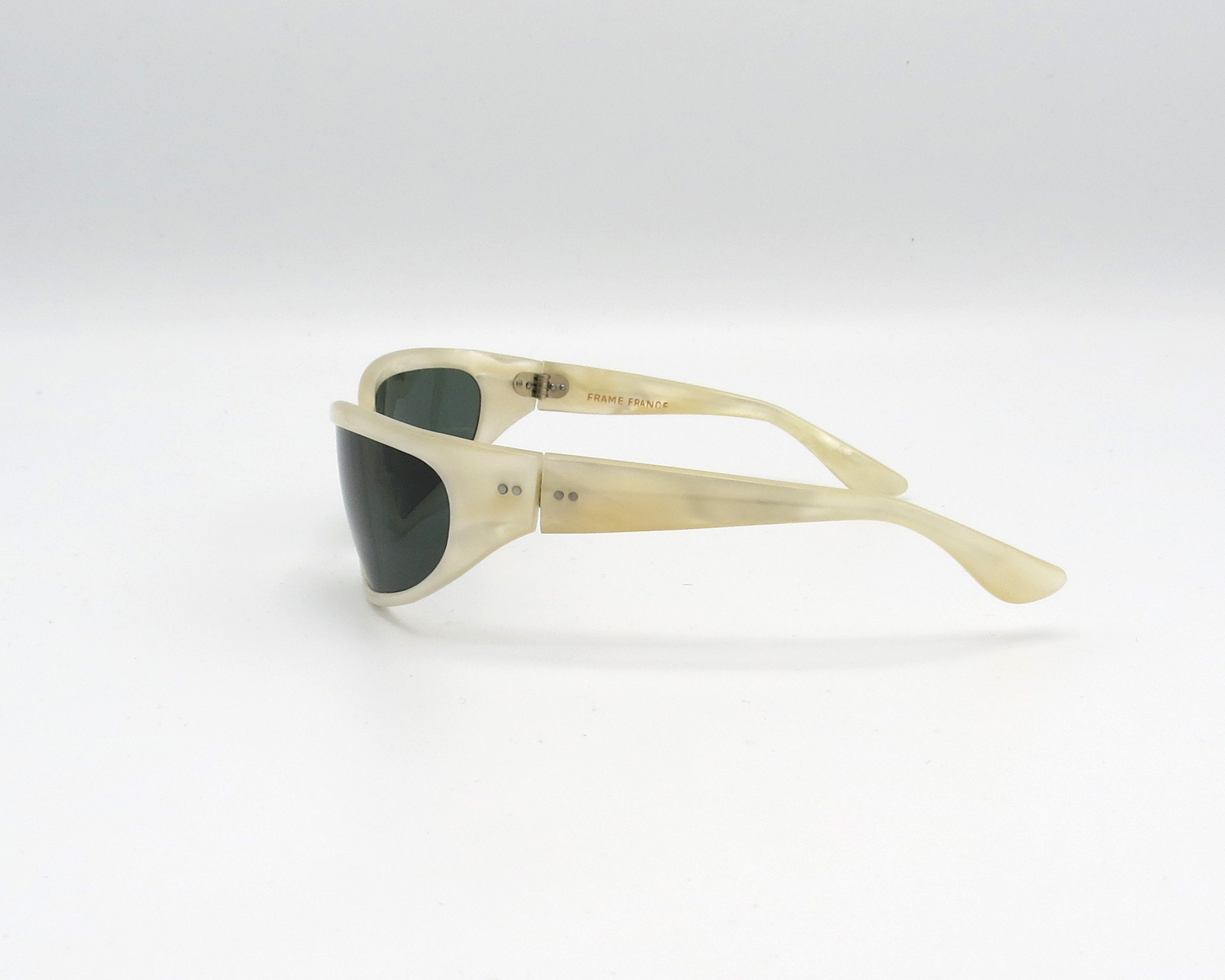 Rare Genuine Vintage 1960s Pearlescent Wrap-around