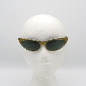 Stylish Genuine Vintage 1950s Women’s Curved Cat-Eye Sunglasses - Made in France