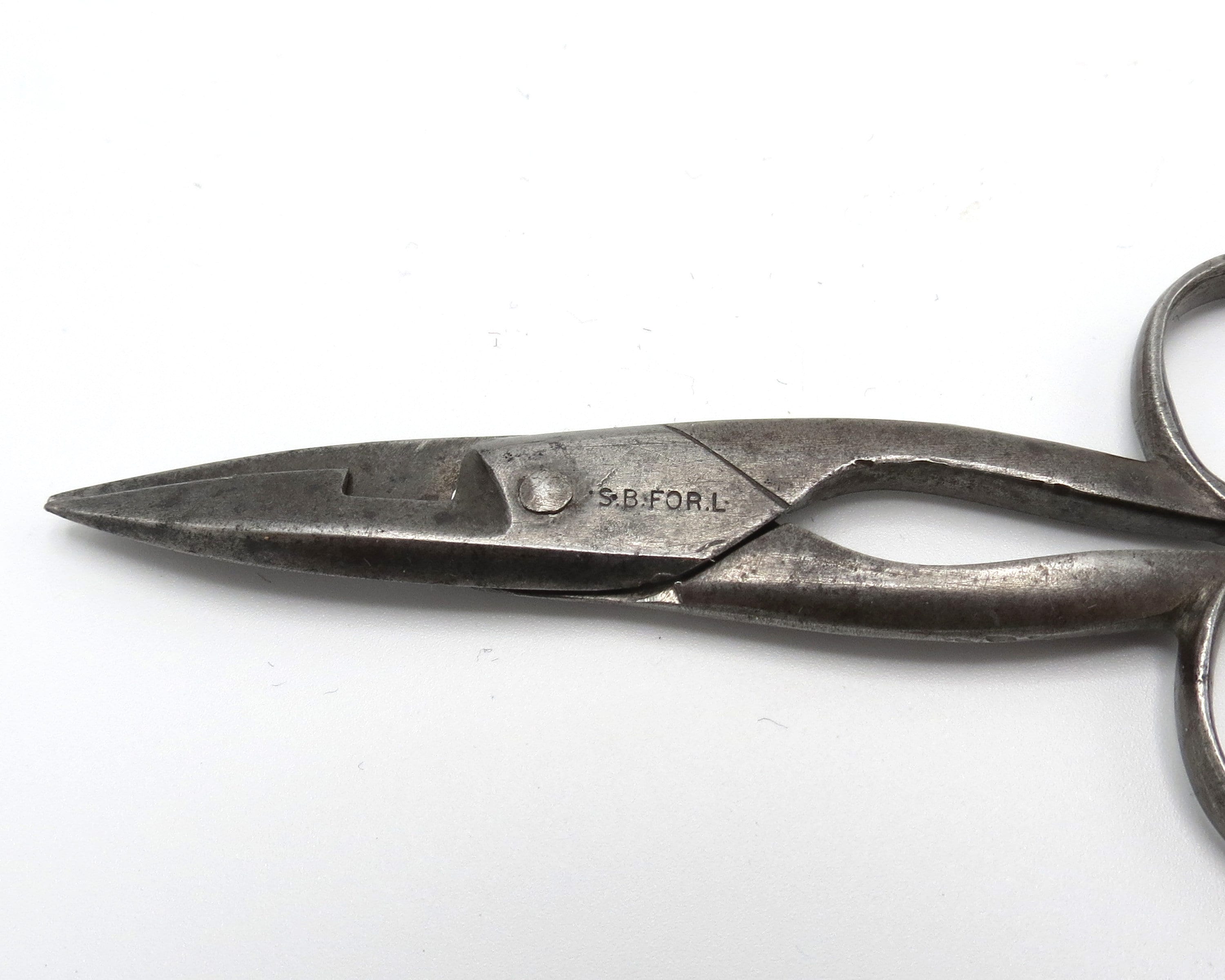 Quality Antique Victorian Buttonhole Scissors by Joseph