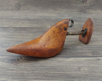 Unusual Antique ‘Steven’s Patent’ Wooden Shoe Tree with Sprung Mechanism - FREE UK DELIVERY