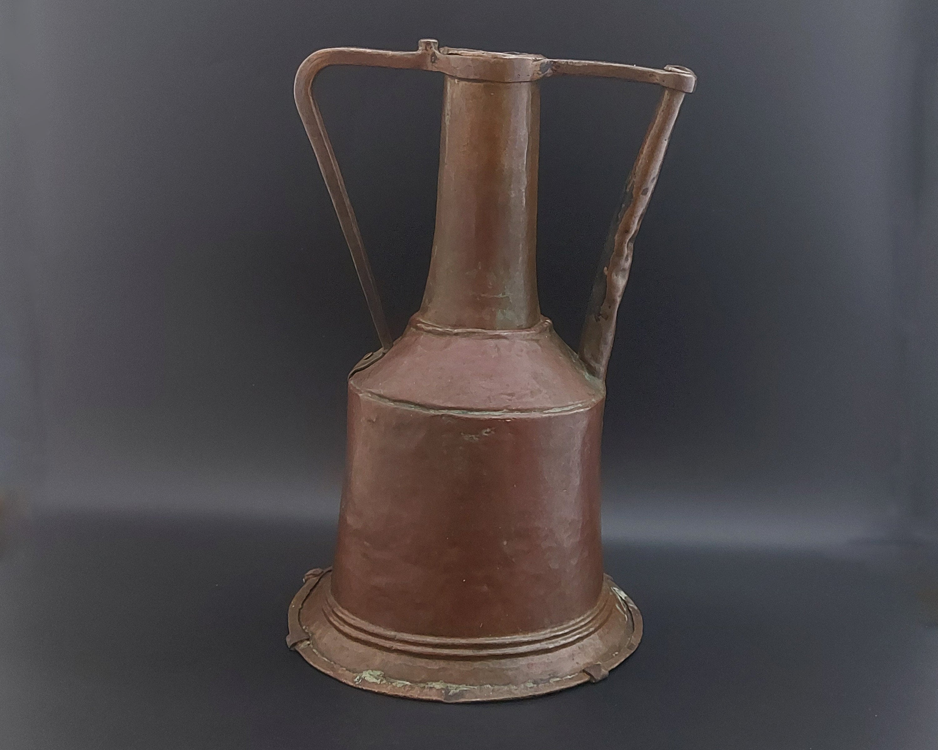 大型 12.5 インチ 19 世紀アンティーク トルコ / 中東銅製水差し