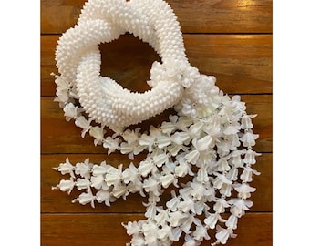 Thai Flower Garland for Bride Pre-wedding, White color, Vintage Flower garland Round Shape for Buddha Worship