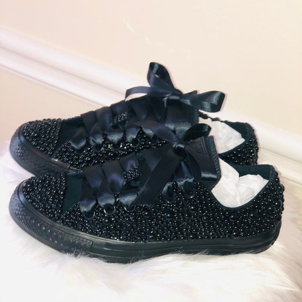 Black Pearls Converse