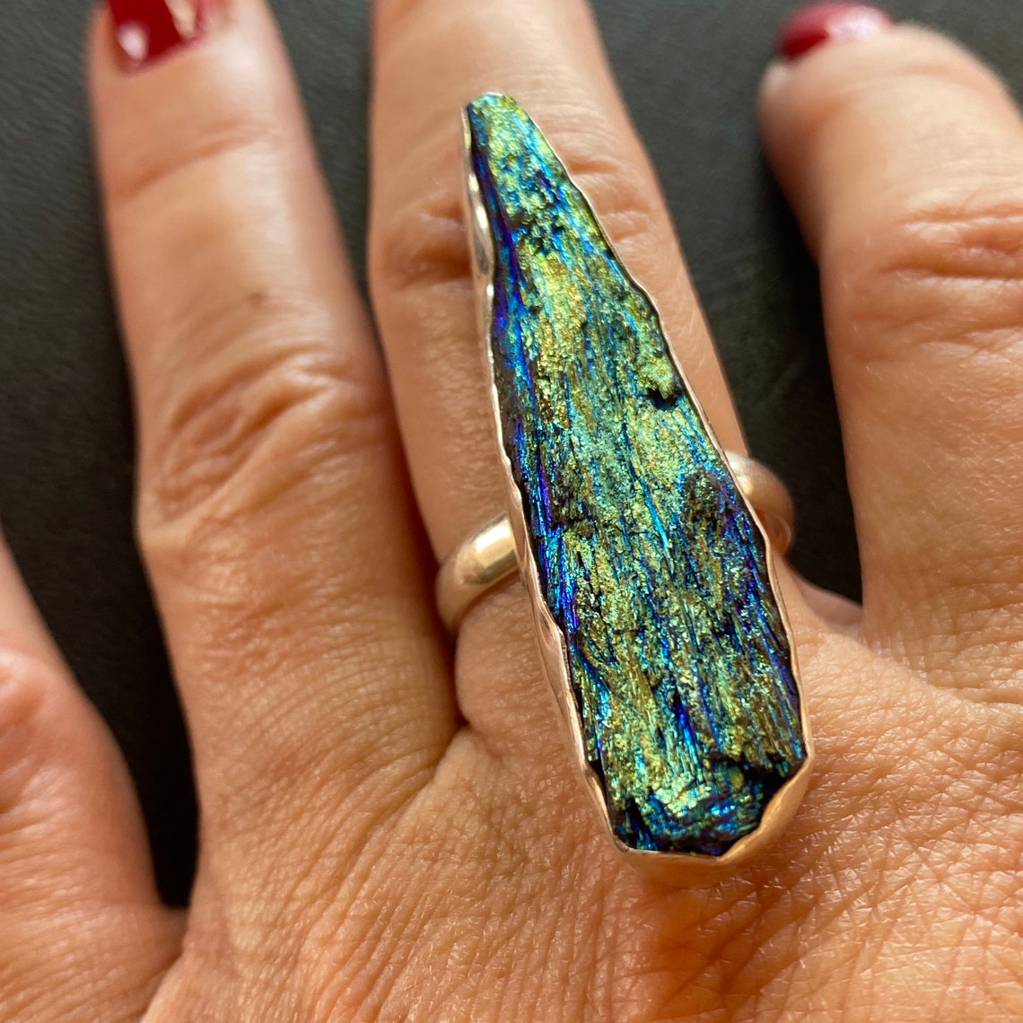 Kyanite Ring Rainbow Aura Titanium Kyanite Ring Grote Etsy