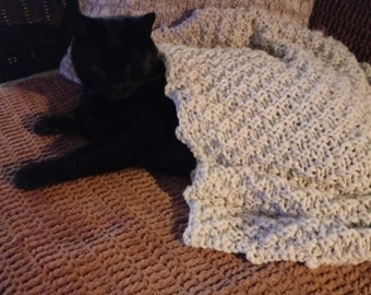 Charming thick cat blanket crochet cat blanket handmade puppy blanket,crochet pet blanket,cat pet dog puppy gift knitted blanket pet blanket