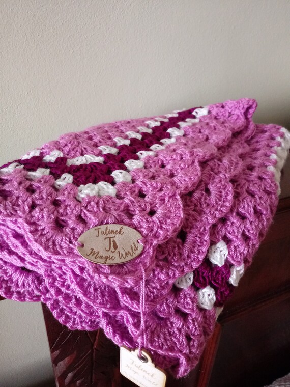 granny square blanket,mat, crochet cat blanket, vintage ,style ,cat ,blanket,handmade, cat blanket,crochened , blanket,mat