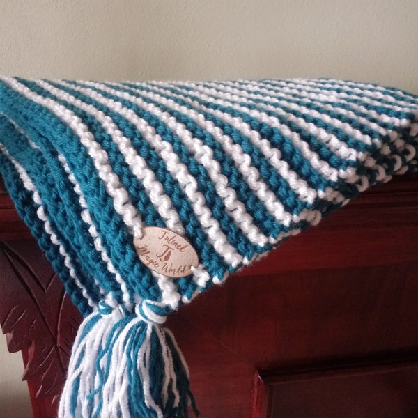 Knitted  blanket with striped,Knitt mat for pet, emerald blanket for cat, massive blanket for cat