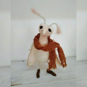 Nadelfilz Motte, Handgemachte Mottenpuppe, Mottenfigur, Sammlerpuppe, Dekopuppe, Mottenschmuck
