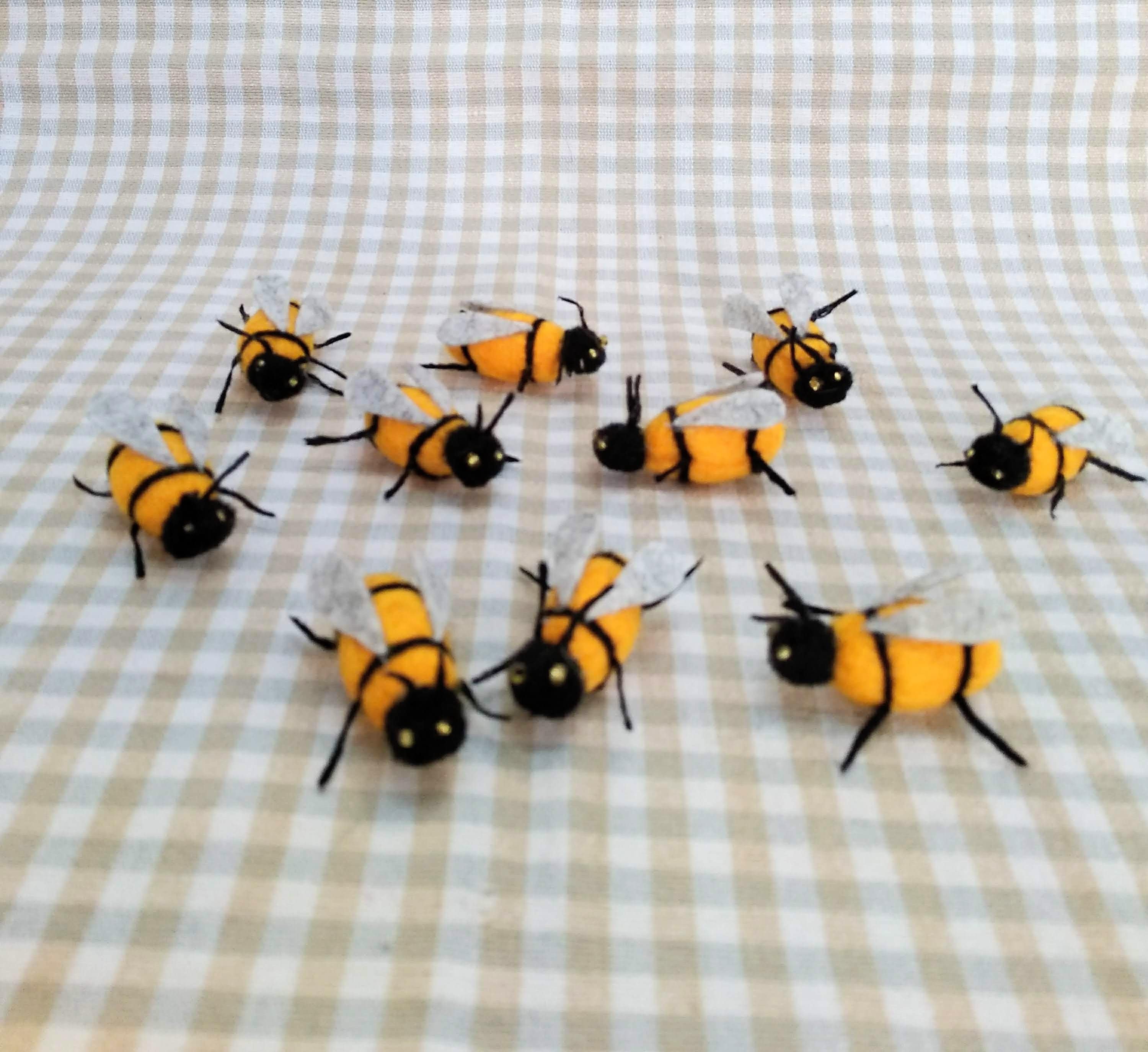 YceLon Bee Happy Set - Handgehäkelte Biene & Sonnenblumentopf Kuscheltiere