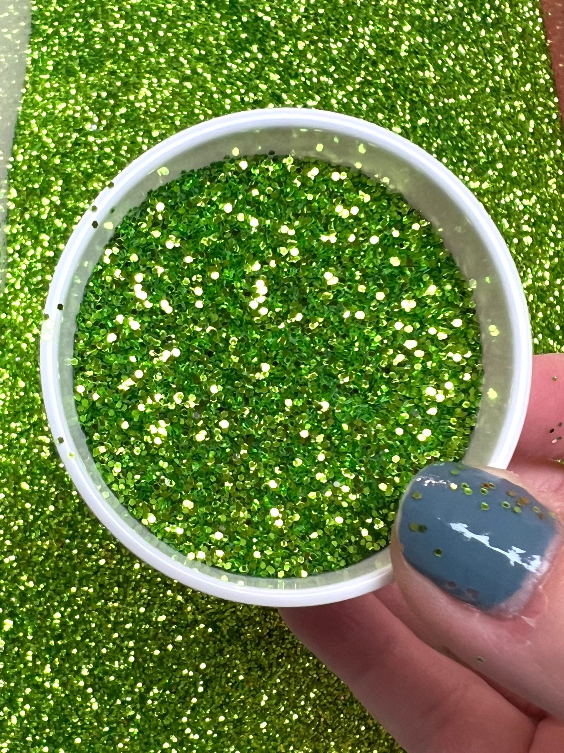 PEAR-A-DISE .8MM - Green Color Shift Glitter- Hex