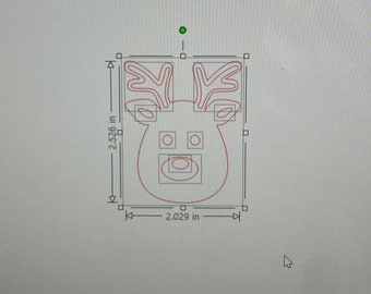 Könnte beinhalten: Eine rote Rehkopf-Umrandung mit Geweih, Augen und Nase. Das Design ist 2,029 Zoll breit und 2,526 Zoll hoch.