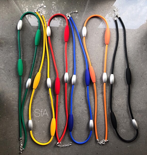Lagenlook, long beaded rubber necklace in 6 different colours.
