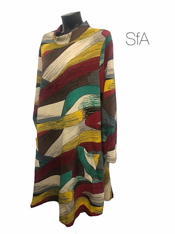Stunning lagenlook dress, Bella blue, with cowl stand up neck and multi coloured pattern. Super soft feel. 2 sizes Sm to 3XL 5XL
