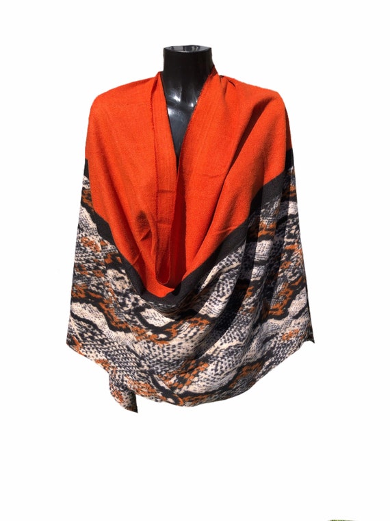 Unisex panel animal, snake print scarf, super soft, perfect present. Various colours. Fabulous long tassels.
