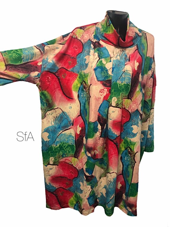 Stunning lagenlook dress, Bella blue, with cowl next and multi coloured pattern. Super soft feel. 2 sizes Sm to 3XL 5XL