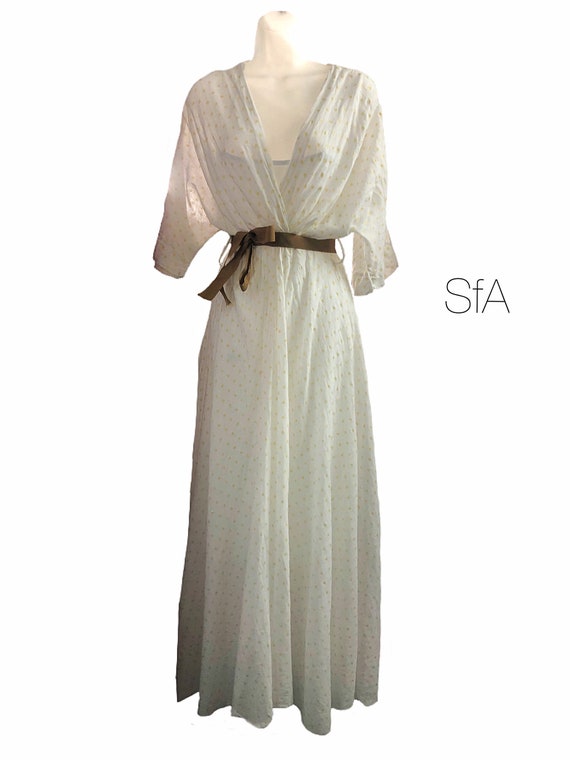 Cotton star maxi dress with full petty coat linning, available in 4 colours. Size 8-12 uk