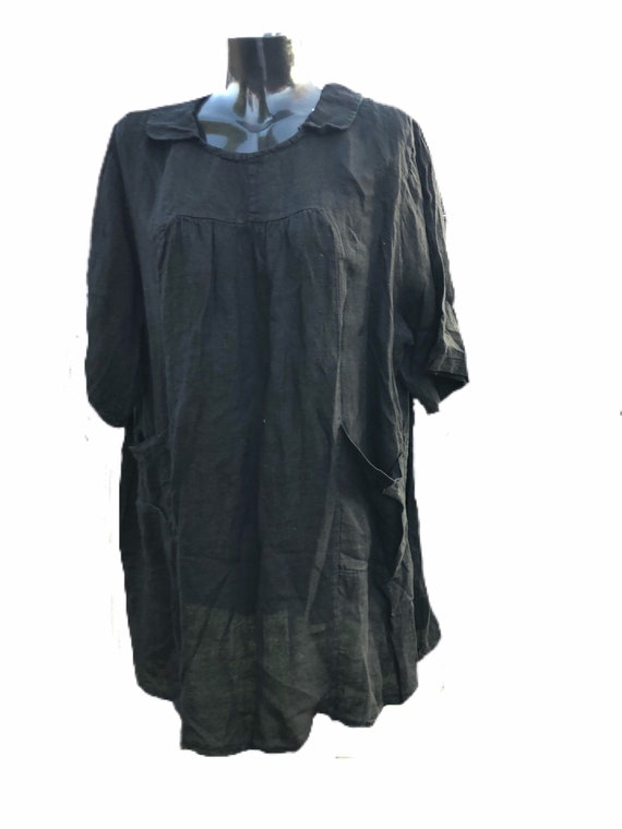 Lagenlook quirky linen tunic or dress, with rounded collar and side pockets, plus size. 3XL