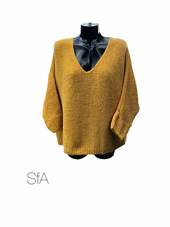V-neck slouch jumper, sweater. Size UK 10, 12, 14, 16, 18, 20 plus, universal size 3XL.