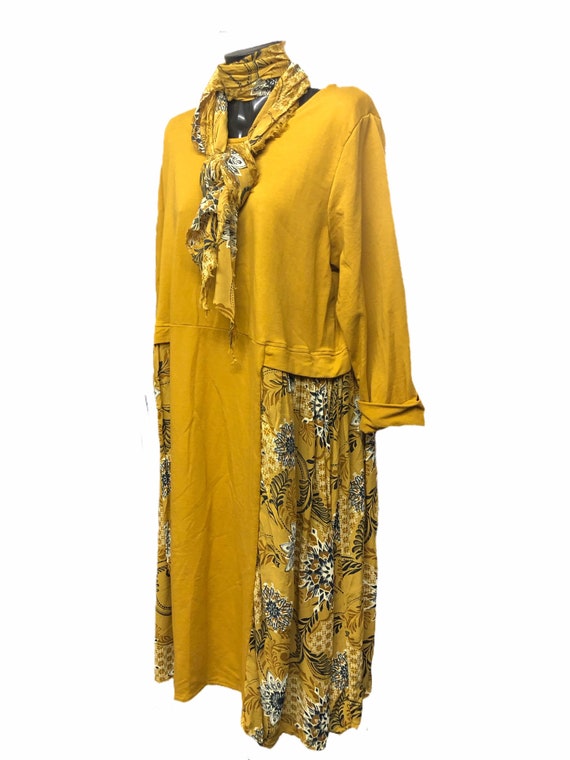 Lagenlook dress, with floral panel and raw edge scarf, size XXL
