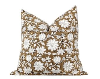 Housse de coussin marron imprimé block