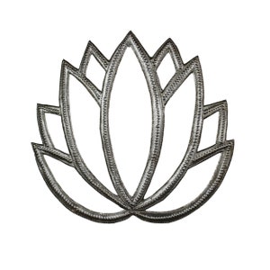 蓮の花、ハイチの金属アート、リサイクル金属アート、オイルドラム、リサイクルオイルドラム、金属装飾、リサイクル装飾、屋外アート、スチールドラムアート