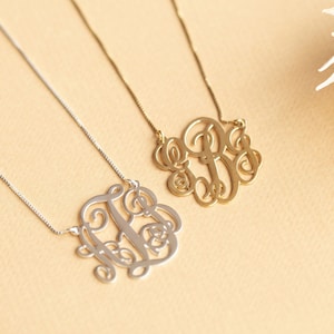 Collar con monograma dorado - Collar con inicial para mujer - Collar con nombre - Regalo personalizado - Collar con letras del alfabeto - Joyería delicada con monograma