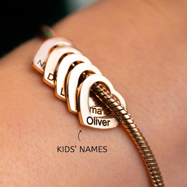Custom Grandma Bracelet with Grandchildren's Names – Personalized Family Bangle – Thoughtful Birthday Gift for Grandmother