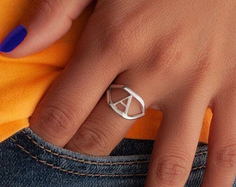 Anel inicial personalizado, anel de empilhamento de ouro e prata gravado, joias de alfabeto personalizadas, faixa de nome pequena, anel minimalista, presente para ela