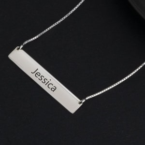 Gepersonaliseerde ketting met verticale staaf - gegraveerde gouden en zilveren sieraden - aangepast cadeau voor vrouw, moeder, vriendin - ketting met laagjes voor haar