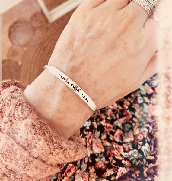 Engraved bangle for her outlet