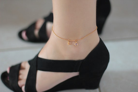 Amazon.com: ? Red Hotwife Anklet and Necklace Jewelry ? Queen, Hot Wife,  Vixen, Queen of Spades, MFM, BBC, QOS, Swinger, Threesome (Red Anklet):  Clothing, Shoes & Jewelry