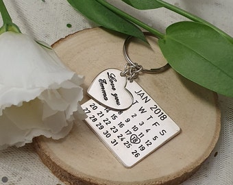 Date Keychain • Calendar Keychain • Personalized Gift Calendar Keychain • Custom Calendar Keyring • Anniversary Date Keychain • Gift for Her