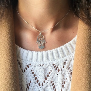 Sterling Silver Hamsa Necklace • Gold Hamsa Hand Pendant • Hand of Fatima Necklace • Religious Jewelry • Presents for Her • Ladies Necklace