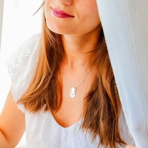 Collar con inicial de piña - Collar con inicial - Regalo personalizado para esposa/novia - Collar con letras - Collar personalizado de verano para niñas